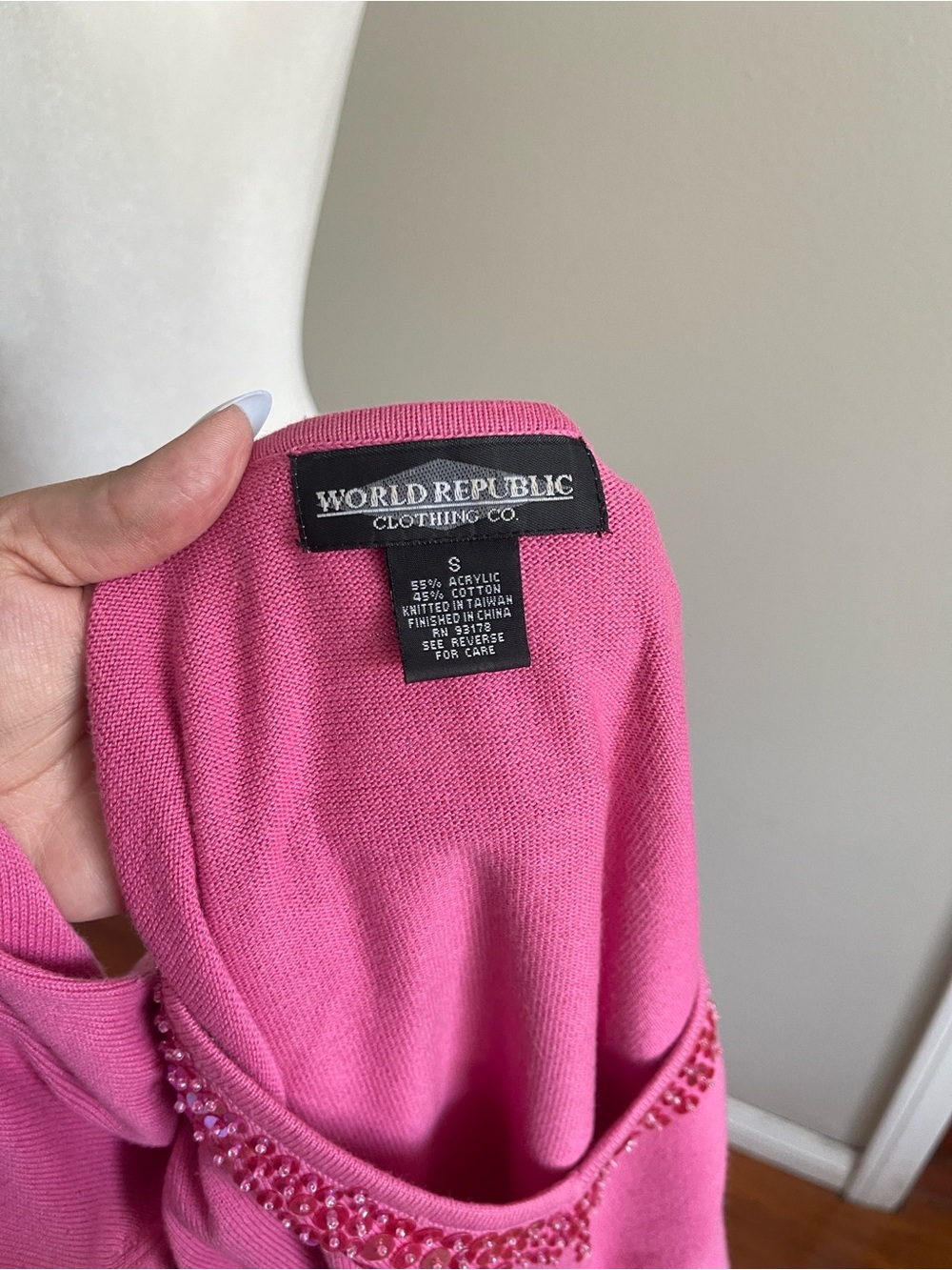 Women's Fuchsia V-Neck Sweater with Sequin Detail - Picture 5 of 5